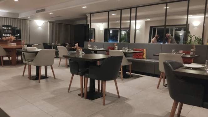 Tramonto Cafe Bistro - 0