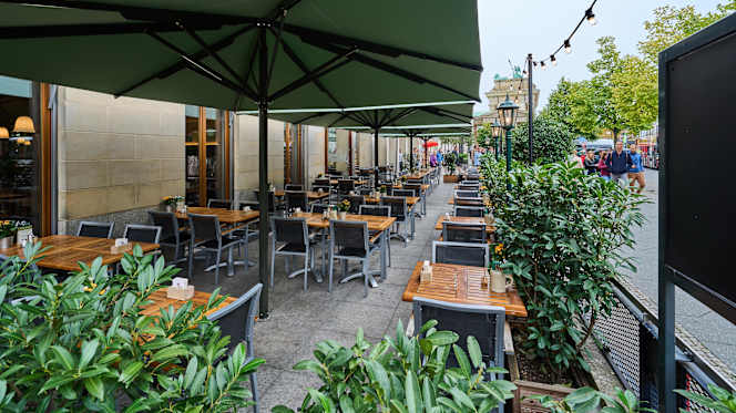 Hopfingerbraeu am Brandenburger Tor - 6