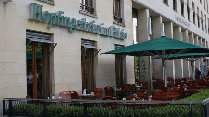 Hopfingerbraeu am Brandenburger Tor - 8