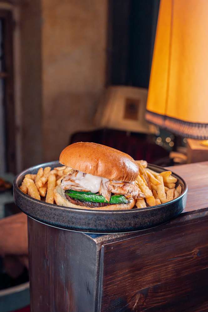 Sartoria Burger Club - 2