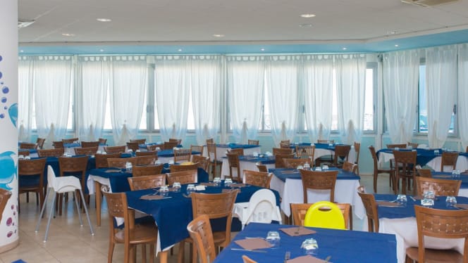 Campoverde Village Restaurant - 1