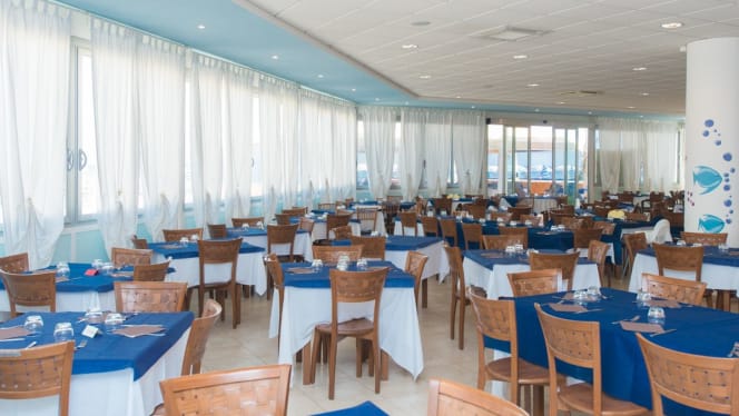 Campoverde Village Restaurant - 0