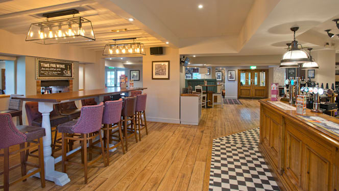 Lawnswood Stourbridge - 4