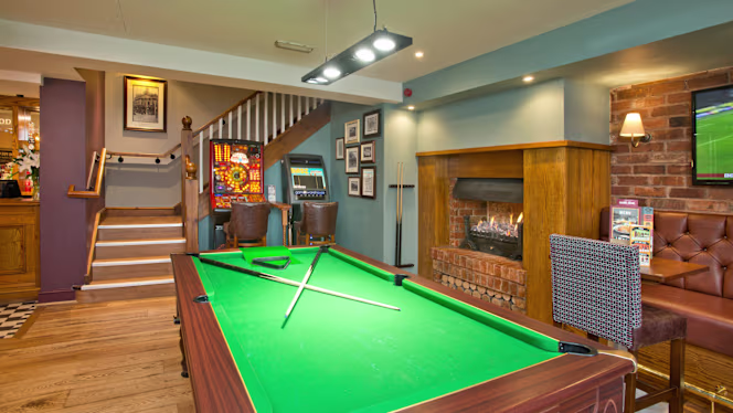 Lawnswood Stourbridge - 3