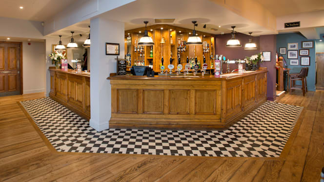 Lawnswood Stourbridge - 7