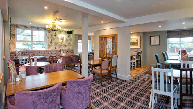 Lawnswood Stourbridge - 6