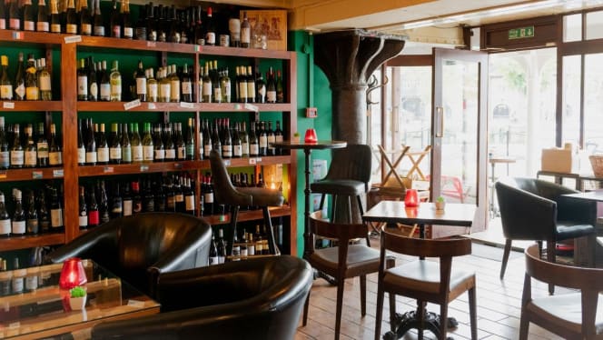 Trader's Wine Bar and Restaurant - London - 9