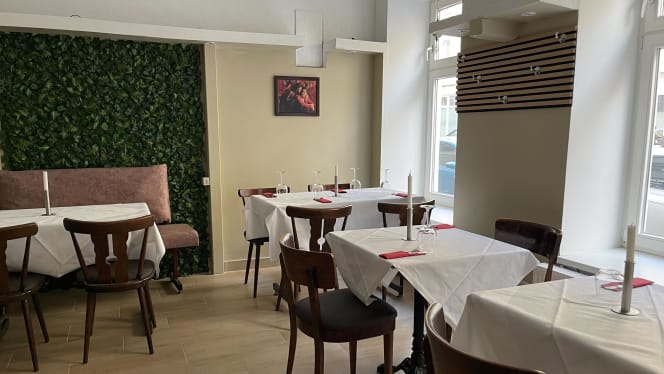 Bollyfood Indisches Spezialitäten Restaurant - 4