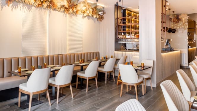 Beirut  Knightsbridge Restaurant - 5