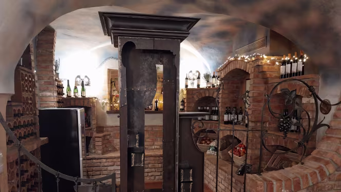 Porom Pompero Spanischer Restaurant - 5