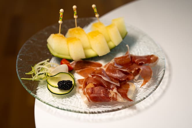 LA View Restaurant - 1