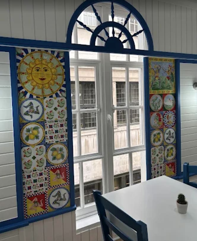 Assettiti e mangia - 4