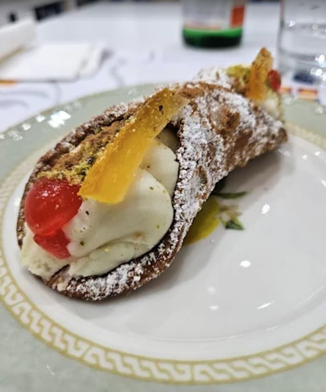 Assettiti e mangia - 2