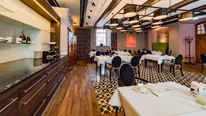 Romantik Restaurant Walhalla - 8