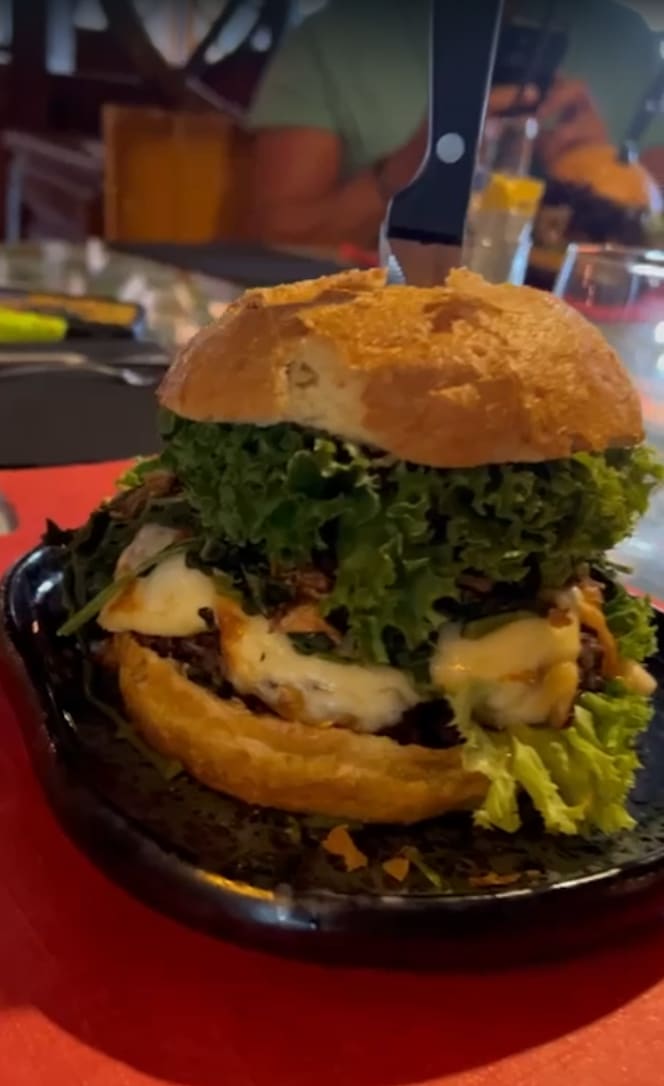Burger Terrasse by O Miura - 4