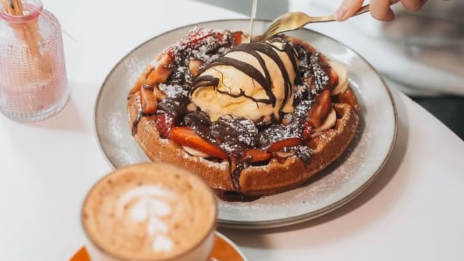 Spazio Cafe & Bistro - 1