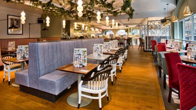 Slug and Lettuce Liverpool - 9