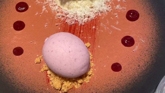 El Internacional - Canfranc Estación, a Royal Hideaway Hotel - 1