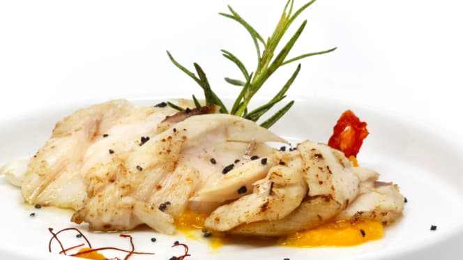 Live Fusion Restaurant - 2