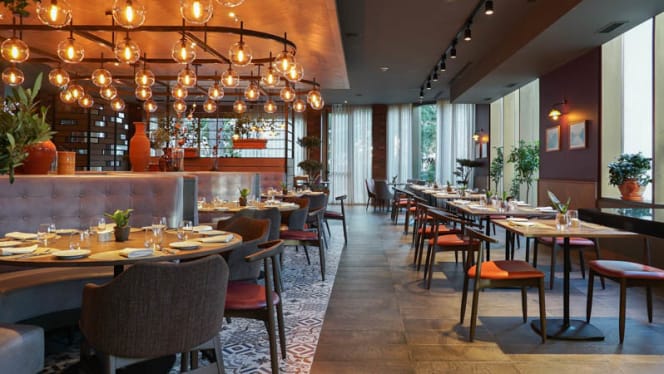 soMos Restaurant & Lounge - 8