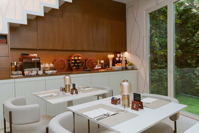 Dama Bianca Restaurant & Cafè - 0