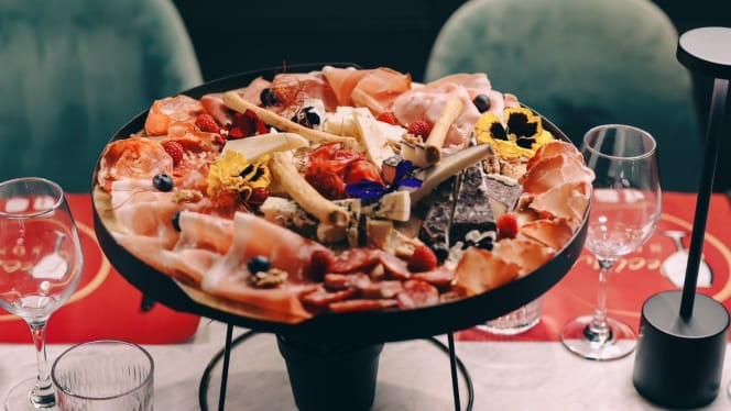 Decimonono Winebar - 4