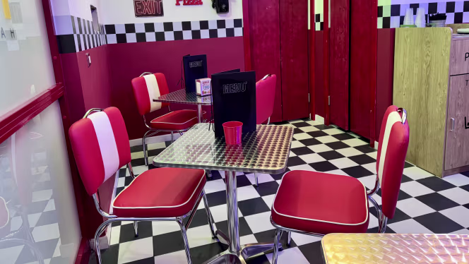 Monaco Diner Hamburgeria - 0