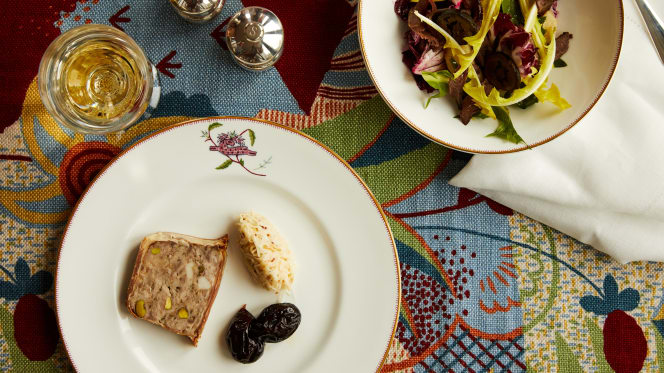 Refuel Bar & Restaurant - London - 1