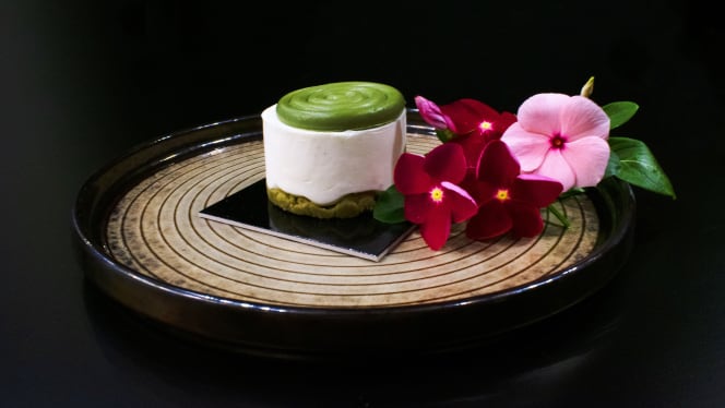 Nakama Sushi & Cocktail Bar - 3