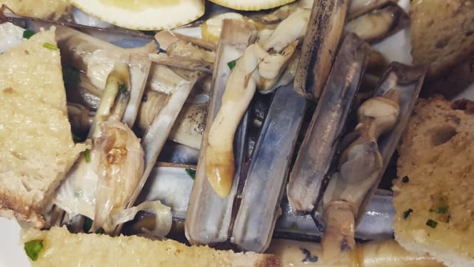 Mira Tapas & Wine - 4