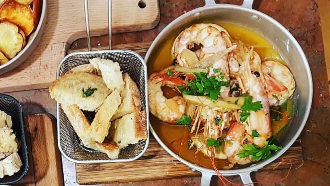 Mira Tapas & Wine - 3