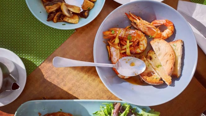 Mira Tapas & Wine - 9