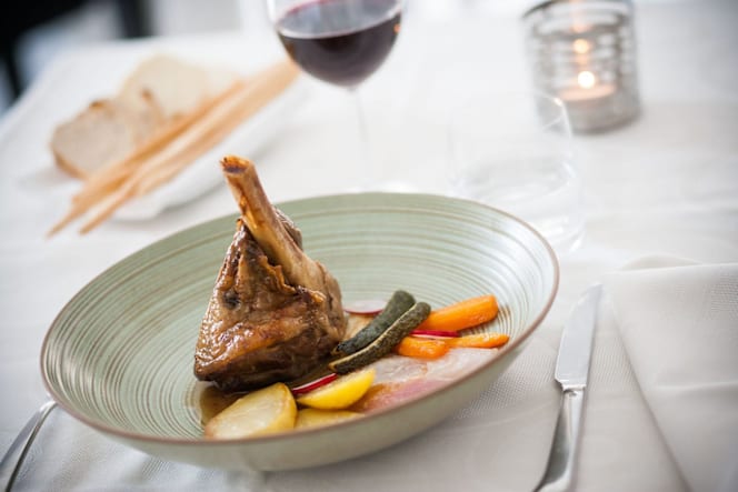 Laura's Restaurant - 7