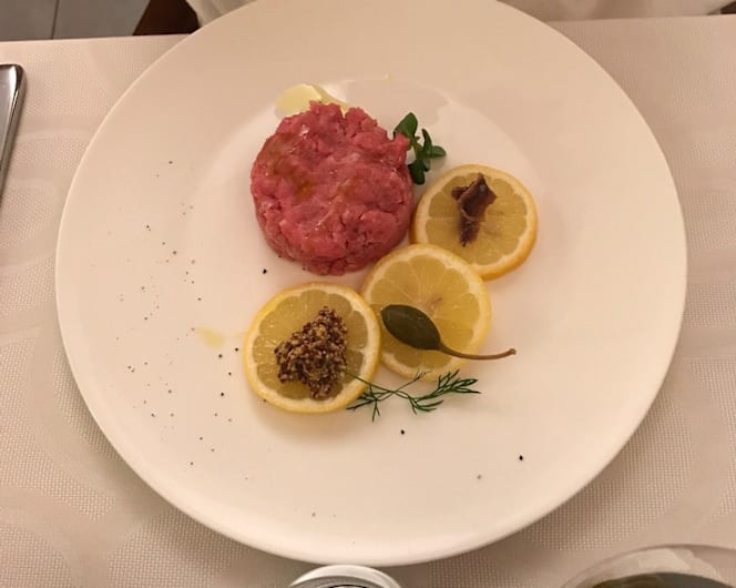 Laura's Restaurant - 6