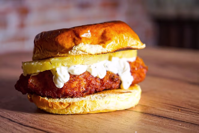 Good Chilling Burger - 5