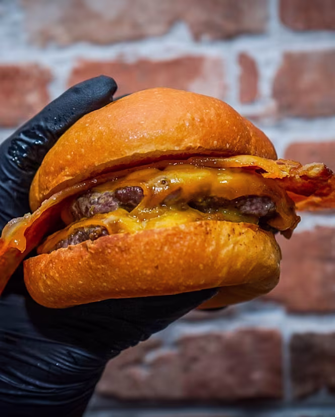 Good Chilling Burger - 6