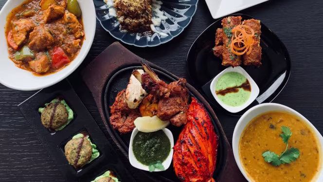 Laguna Restaurant - 1