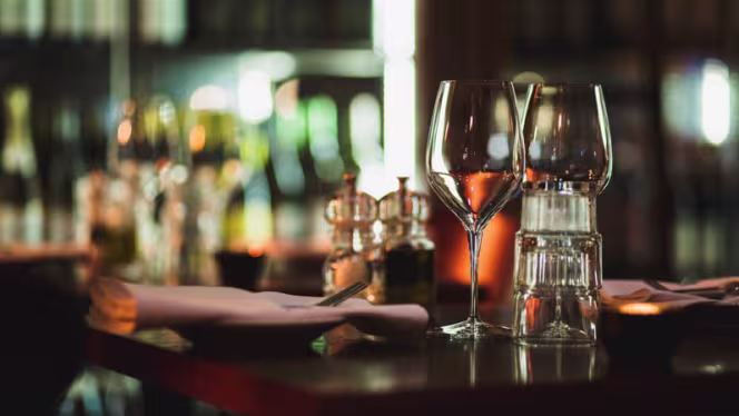 Napolyon Bistro & Bar - 3