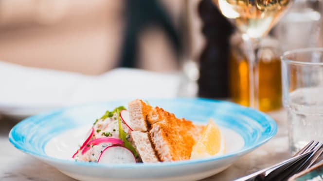 Napolyon Bistro & Bar - 0