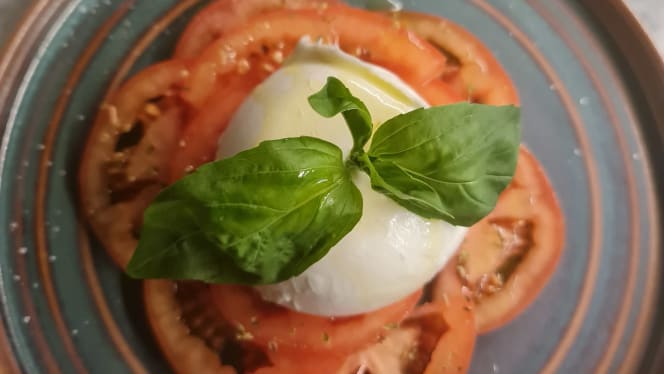 Fitzroy Wine Cellar & Kitchen - 1