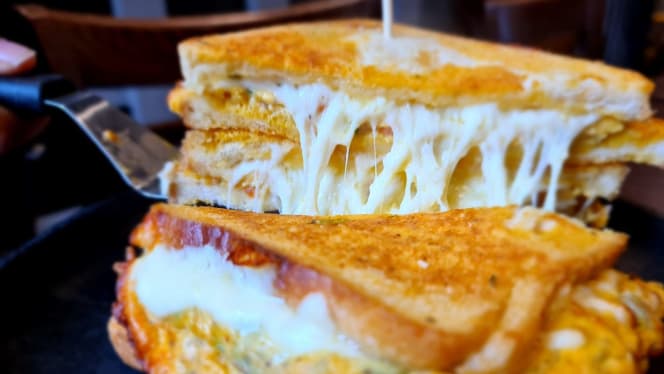 New York Cafe & Restaurant - 1