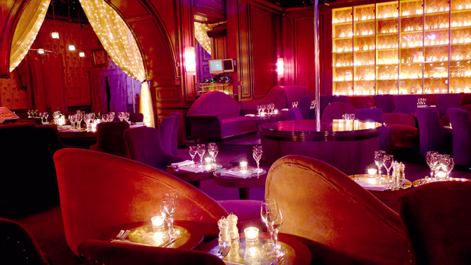 Secret Square - Paris - 4