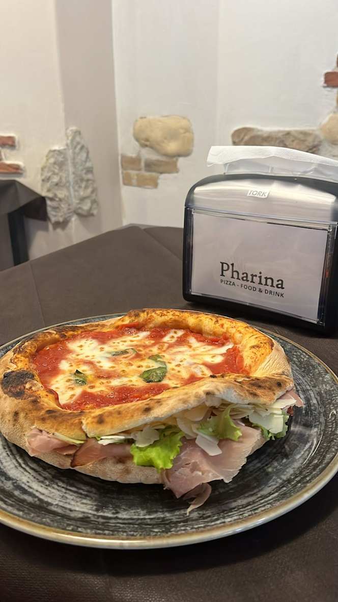 Pizzeria Pharina Food & Drink - 4
