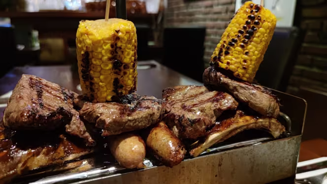 Castillo Tapas & Steaks - 5