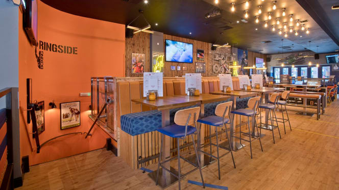 Sports Bar & Grill Clapham - 4