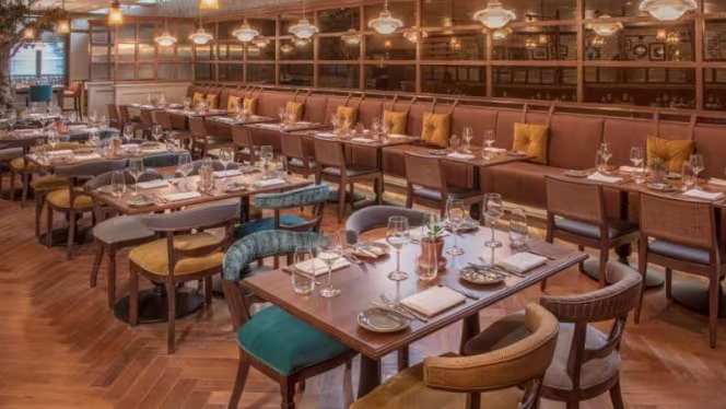 De Vere Beaumont Estate 1705 Restaurant - 9