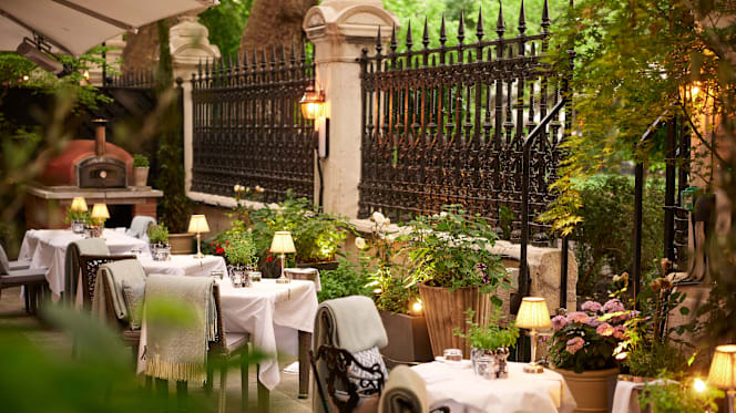 One Twenty One Two at The Royal Horseguards - 4