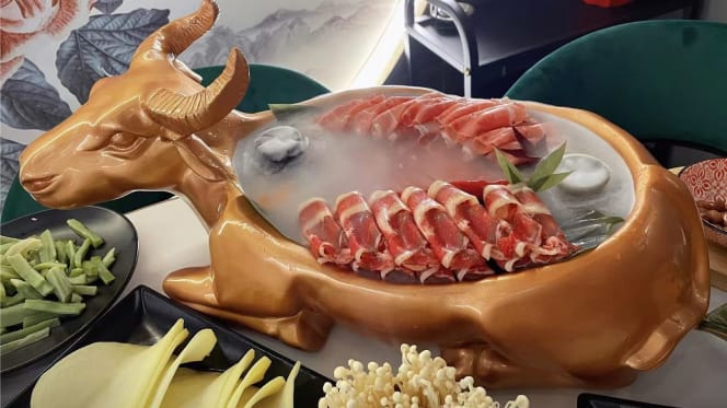 La Hot Pot Restaurant - 2