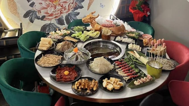 La Hot Pot Restaurant - 0