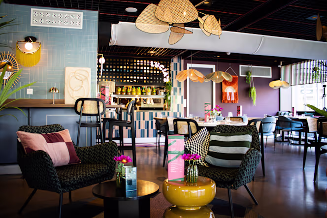 Lucia's Streetfood & Bar - 0